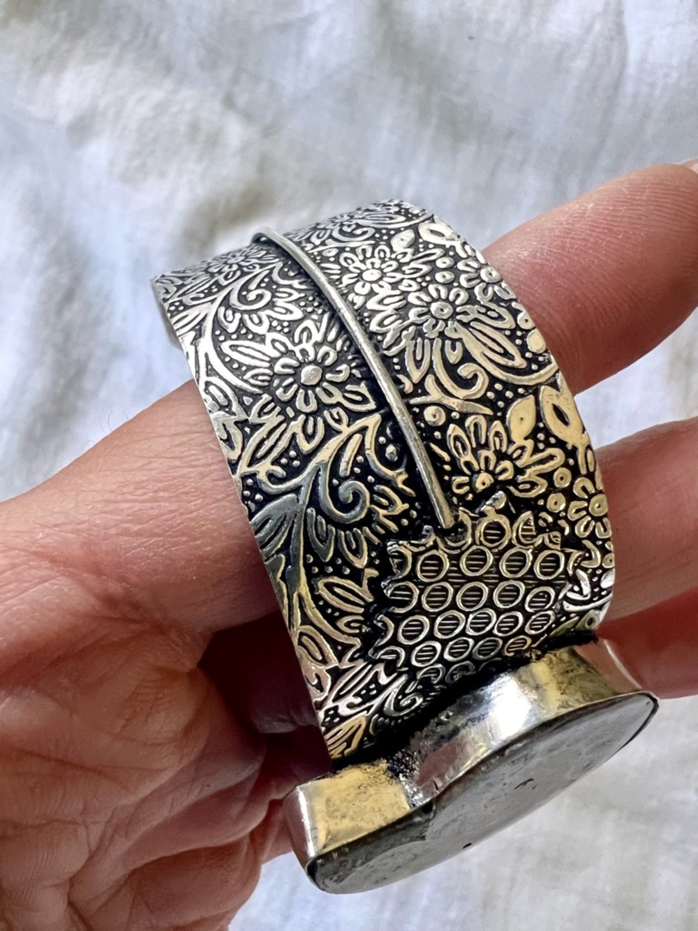 925 AMMONITE Fossil Past Lives Embossed Cuff Bracelet - Picture 8 of 8